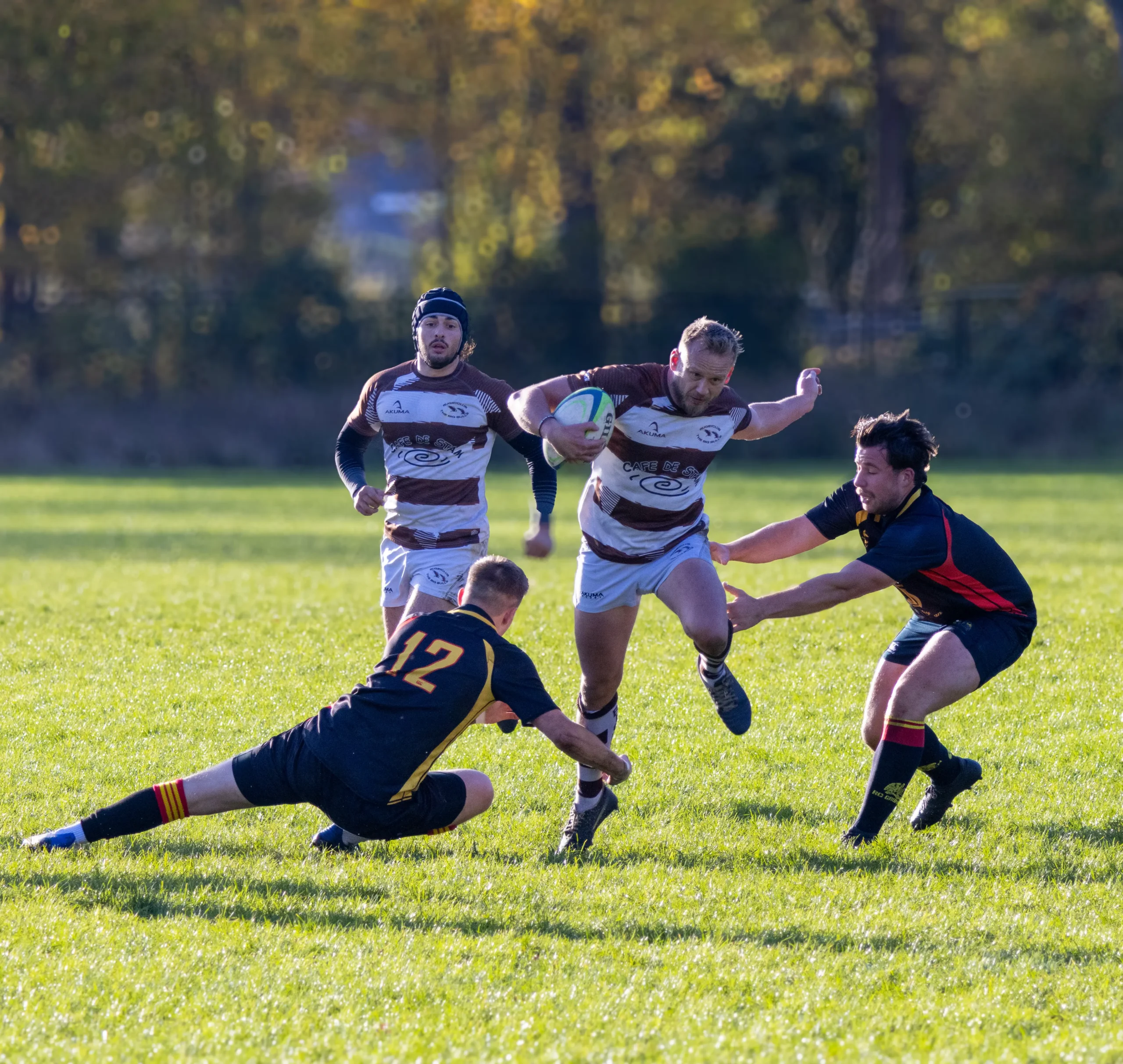 Rugbyclub The Big Bulls in Almelo – heren breken door de verdediging